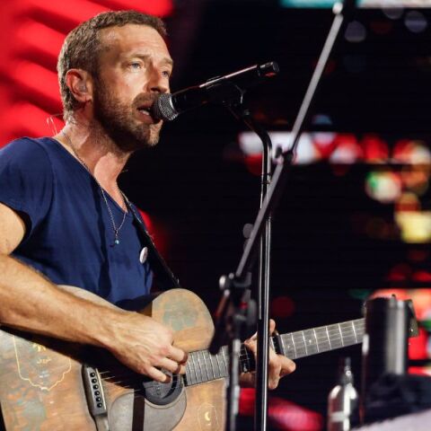 Σπάνιες πρώιμες ηχογραφήσεις των Coldplay και ένα ακυκλοφόρητο demo του Κρις Μάρτιν για ταινία του Τζέιμς Μποντ δημοπρατούνται από το αρχείο του Κρις Άλισον.