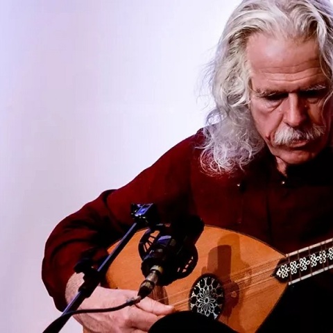 Ross Daly: Ένας αναζητητής της μουσικής, ταξιδευτής, συνθέτης, δάσκαλος