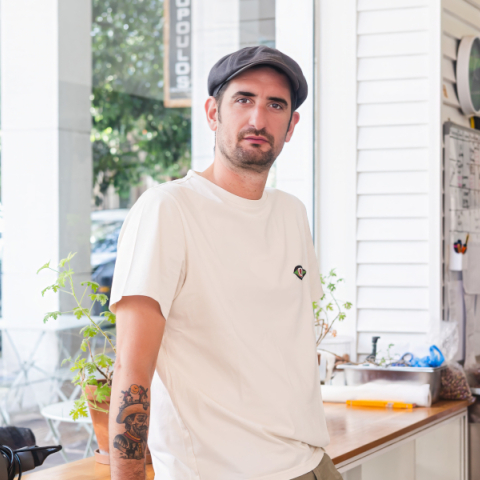 Ο Κωνσταντίνος Καρακατσάνης στο Django gelato 