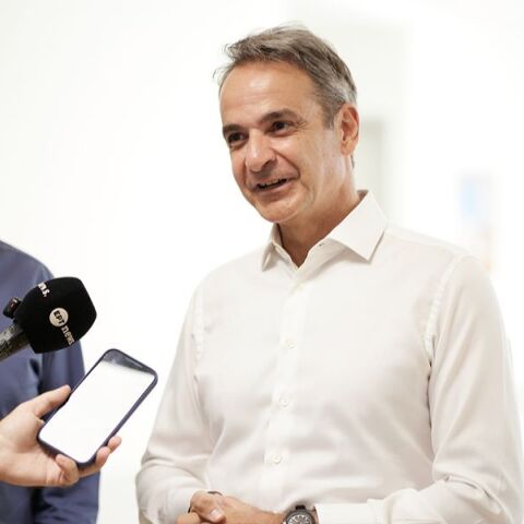 Αιχμές Μητσοτάκη για Σαμαρά: Ο Κωνσταντίνος Μητσοτάκης εγκαινίασε τη γέφυρα Χαλκίδας πριν πέσει όπως έπεσε