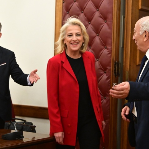Η Ρένα Δούρου νέα πρόεδρος της Κοινοβουλευτικής Ομάδας του ΣΥΡΙΖΑ
