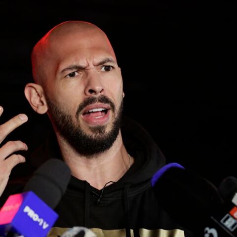 Αδελφοί Τέιτ: «Με έπνιγε μέχρι να λιποθυμήσω» - Στο φως καταγγελίες γυναικών για τα διαβόητα αδέλφια
