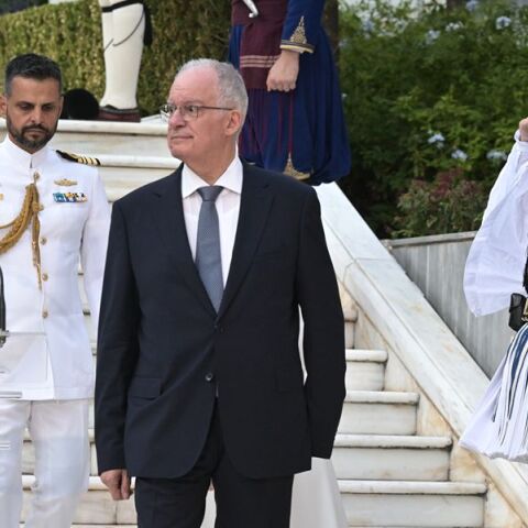 Αποκατάσταση Δημοκρατίας: Η κακοκαιρία άλλαξε τον σχεδιασμό για τη δεξίωση στο Προεδρικό Μέγαρο