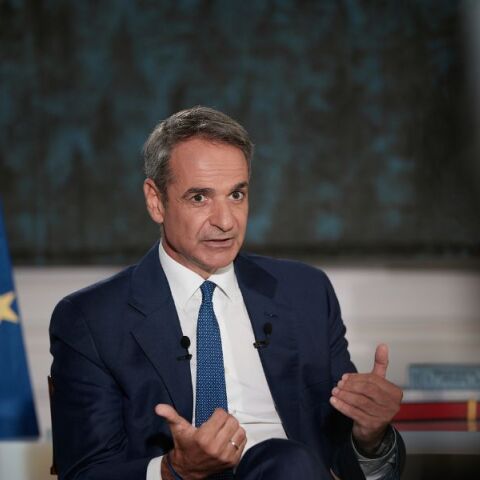Ο Κυριάκος Μητσοτάκης ανακοίνωσε νέα μείωση στο πετρέλαιο κίνησης - Στην ανασκόπηση έργου αναφέρθηκε σε υποδομές, κοινωνικές παρεμβάσεις και οικονομικά μέτρα.