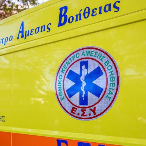76χρονη λουόμενη ανασύρθηκε νεκρή στην Ποτίδαια Χαλκιδικής - Μεταφέρθηκε στο Κέντρο Υγείας Νέων Μουδανιών, όπου επιβεβαιώθηκε ο θάνατός της