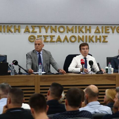 Ο Μιχάλης Χρυσοχοΐδης χαρακτήρισε από τη Θεσσαλονίκη την ασφάλεια δημοκρατικό δικαίωμα, υπογραμμίζοντας πως η τρομοκρατική βία δεν είναι πολιτική πράξη