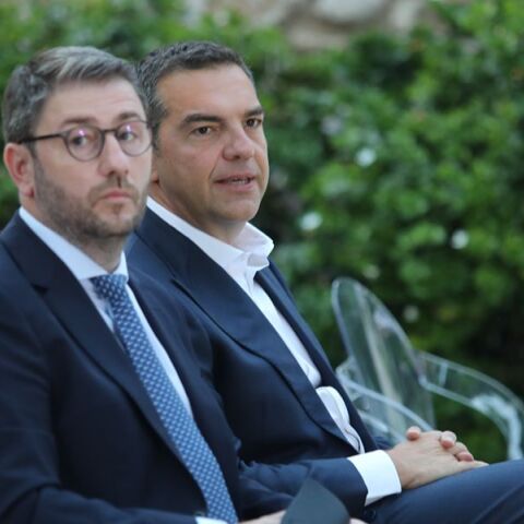 Επίθεση ΠΑΣΟΚ στον Τσίπρα: Η ΕΛΑΣ κάνει την πιο ακριβή καμπάνια, πείτε μας ποιος σας χρηματοδοτεί