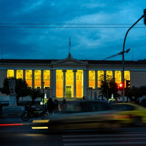 Η πολυδιάστατη «φτώχεια» της σύγχρονης Ελλάδας