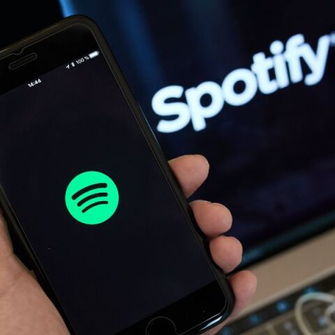 Το Spotify παρουσιάζει τα User Notes, δίνοντας τη δυνατότητα στους χρήστες να συνδέουν τραγούδια με προσωπικές τους αναμνήσεις και στιγμές.