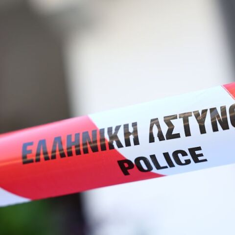 Συνελήφθη 37χρονος στη Θεσσαλονίκη, καθώς μετά από τροχαίο στην Αγίου Δημητρίου διαπιστώθηκε ότι οδηγούσε κλεμμένο ΙΧ ενοικιάσεως.