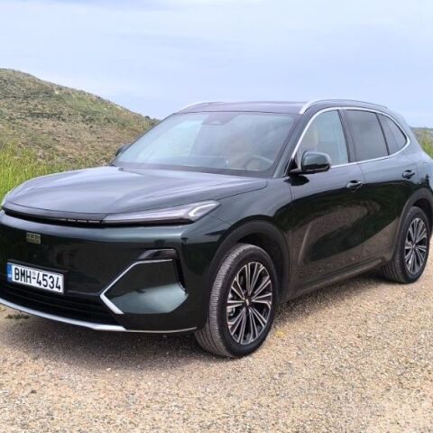 Το Geely Starray EM-i είναι ένα Plug-in Hybrid D-SUV με εξαιρετική πολυτέλεια, υψηλή τεχνολογία, και μεγάλες ανέσεις 