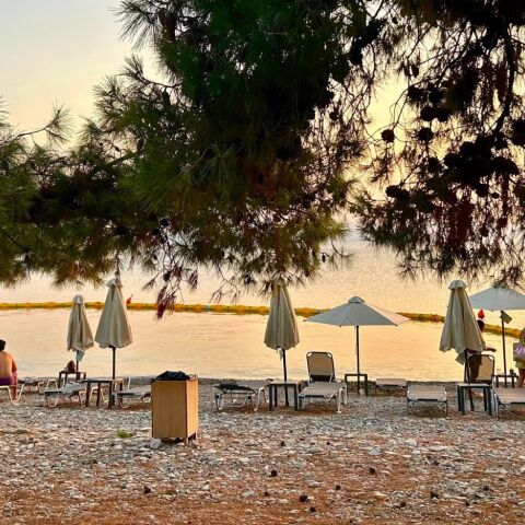 Δέκα μέρες στη Βόρεια Εύβοια, στις Ροβιές, κι ένα μάθημα για τις διακοπές