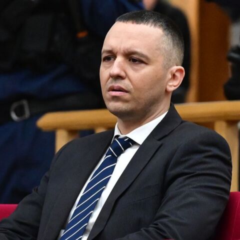 Ο Ηλίας Κασιδιάρης αποφυλακίζεται και προαναγγέλλει την επανεμφάνισή του στην πολιτική σκηνή