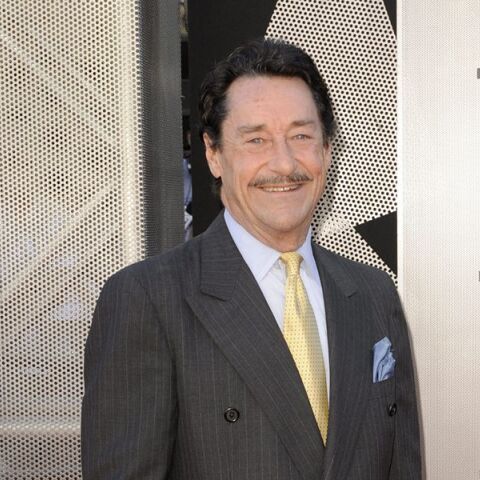  Peter Cullen
