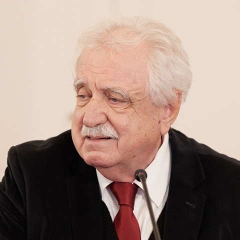 Σταύρος Μπένος