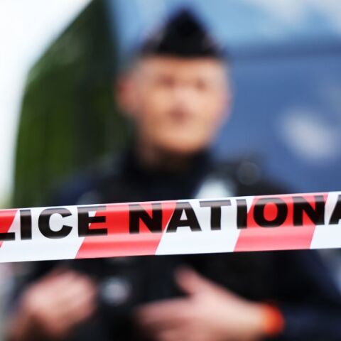 Σημαντική εξέλιξη στη διάρρηξη του μουσείου Ρενουάρ στη Γαλλία, καθώς δύο από τους τέσσερις κλεμμένους πίνακες βρέθηκαν στον κήπο του κτιρίου.