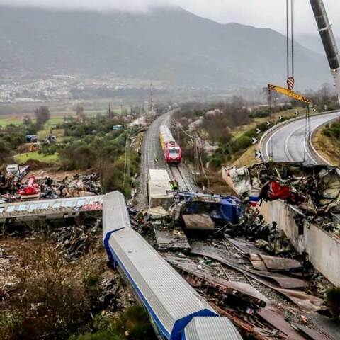 Η φονική σύγκρουση τρένων στα Τέμπη