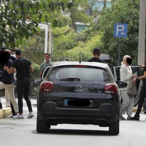 Οι δύο γιατροί που κατηγορούνται για τον θάνατο του Γιώργου Μαζωνάκη