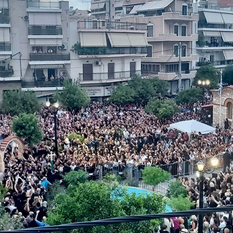 Λαϊκή αγρυπνία για τον Γιώργο Μαζωνάκη στον Ιερό Ναό Αγίας Τριάδος στη Νίκαια © NDPPHOTO / ΑΝΔΡΕΑΣ ΝΙΚΟΛΑΡΕΑΣ