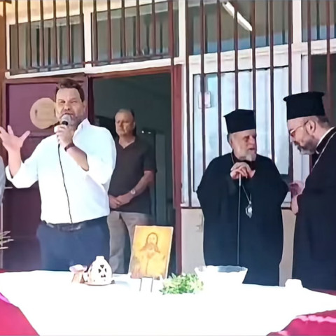 Αγιασμός στη Ρόδο: Μαθητές γύρισαν την πλάτη στον δήμαρχο