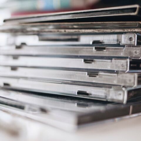 Τα έσοδα από τις πωλήσεις CD στις ΗΠΑ εκτοξεύτηκαν στα 171 εκατ. δολάρια, ξεπερνώντας σε ρυθμό ανάπτυξης ακόμα και το βινύλιο - Τα αίτια της εκρηκτικής ανόδου