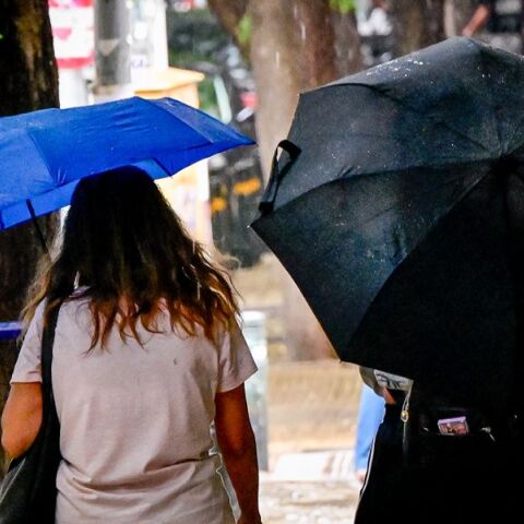 Βροχερός ο καιρός την Τετάρτη - Πού θα σημειωθούν καταιγίδες, πόσο θα πέσει η θερμοκρασία