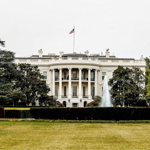 ΗΠΑ: Το MSNBC και το CNN αναφέρουν ότι τους δόθηκε πρόσβαση στον Λευκό Οίκο