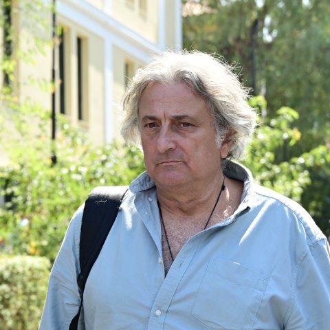 Ο υπνοθεραπευτής Νάσος Κομιάνος