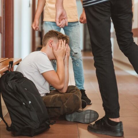 Σύλληψη 15χρονου στο Μαρούσι για ξυλοδαρμό 14χρονου μαθητή εντός σχολείου, ο οποίος διακομίστηκε στο Νοσοκομείο Παίδων «Αγλαΐα Κυριακού».
