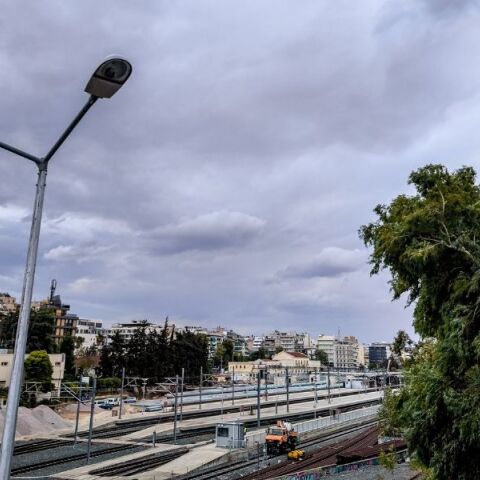 Σε 34 επεμβάσεις προχώρησε η Πυροσβεστική στην Αττική λόγω των ισχυρών ανέμων - Στην Κρήτη σημειώθηκαν 31 κλήσεις για βροχοπτώσεις.