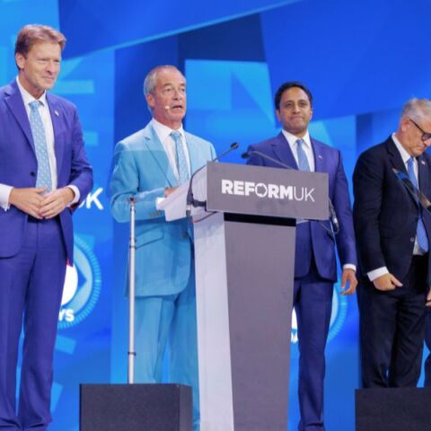 Ο πλανήτης στα χέρια του αυταρχισμού και της ακροδεξιάς καταιγίδας