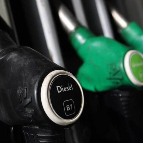 Αντλίες βενζίνης και diesel σε πρατήριο υγρών καυσίμων