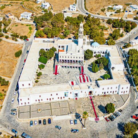 5 λόγοι για να επισκεφθείς την Τήνο και τον Οκτώβριο