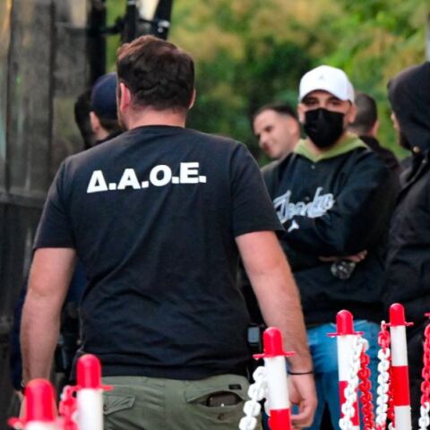 Δύο λογαριασμοί με 6 εκατ. ευρώ δεσμεύονται στο πλαίσιο της έρευνας για την υπόθεση Χωριάτικο - Το κύκλωμα φέρεται να έλεγχε 433 εταιρείες και 28 παραλίες στη Ρόδο