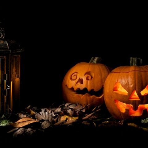 Τι είναι το «φάρσα ή κέρασμα» του Halloween; Πώς ξεκίνησε και ποια είναι τα... πειράγματα σε όσους δεν δώσουν λιχουδιά;
