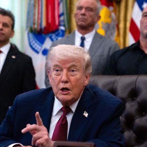 CNN: Η στιγμή που η συμφωνία με το Ιράν ήταν πιο κοντά από ποτέ - Πώς τη «μπλόκαρε» ο Τραμπ με τις αναρτήσεις του