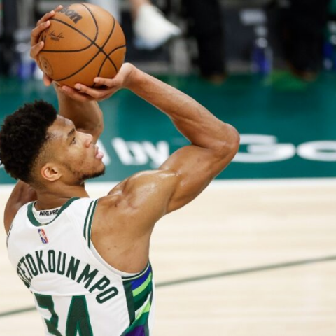 Γιάννης Αντετοκούνμπο