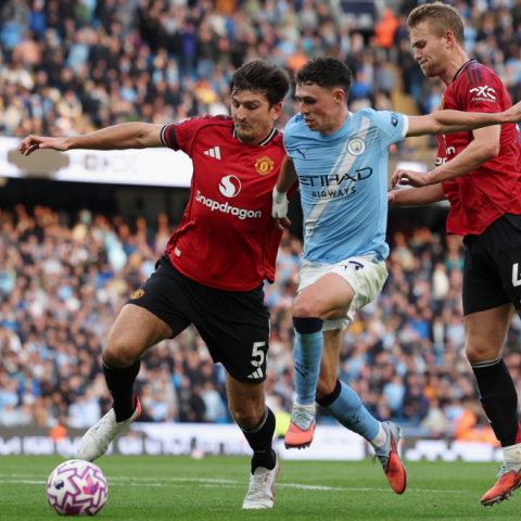 Αθλητικές μεταδόσεις: Πού θα δείτε το ντέρμπι του Μάντσεστερ, τη Λίβερπουλ, την Άρσεναλ και την Μπάγερν