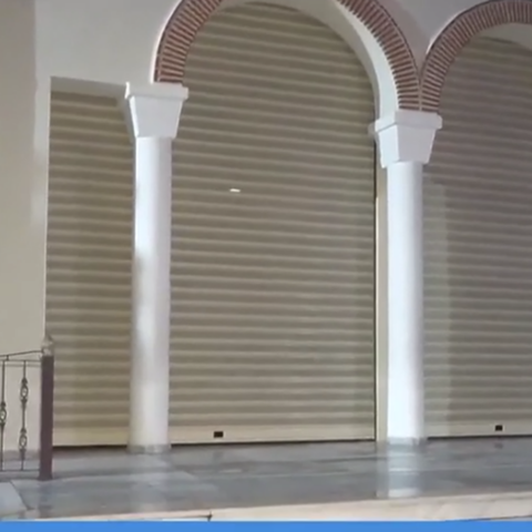 Ρολά σε εκκλησία στον Κορυδαλλό