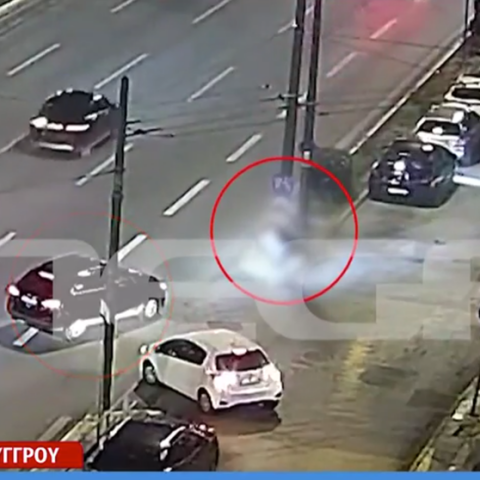 Μάχη για τη ζωή του δίνει 40χρονος οδηγός μηχανής μετά από τροχαίο στη Λεωφόρο Συγγρού