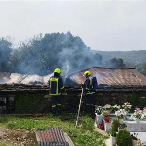 Ιωάννινα: Φωτιά σε νεκροταφείο - Κάηκε το οστεοφυλάκιο