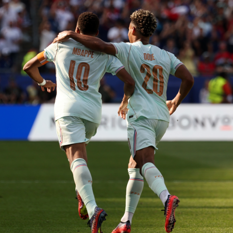 Γαλλία-Μαρόκο 2-0: Εμπαπέ και Ντεμπελέ οδήγησαν τους Τρικολόρ στα ημιτελικά