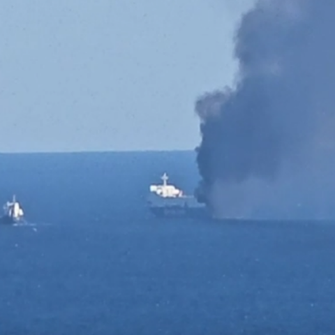 Φωτιά σε πλοίο ανοιχτά της Μυκόνου