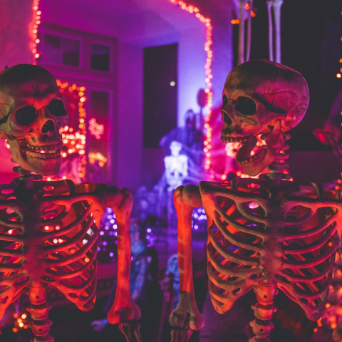 Τι σημαίνει πραγματικά η λέξη Halloween και από πού προέρχεται;