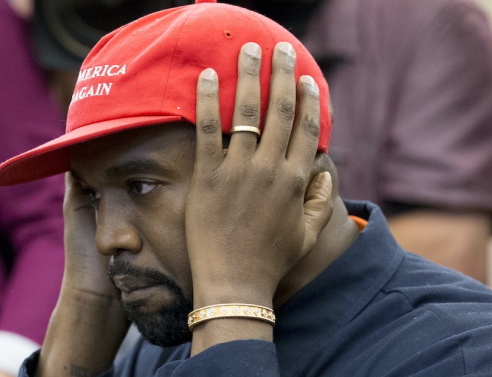 Ο Balenciaga τερμάτισε τη συνεργασία του με τον Κάνιε Γουέστ