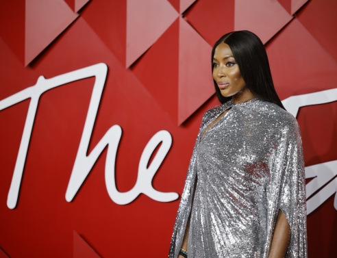 Η Ναόμι Κάμπελ με Valentino