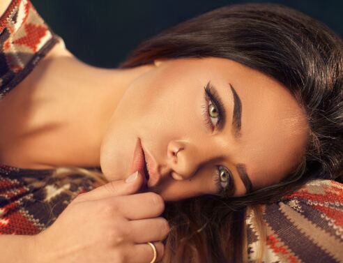 Μεταμόσχευση φρυδιών: Η νέα χειρουργική διαδικασία για πυκνά, γεμάτα φρύδια.