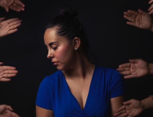 Θεραπεία απόρριψης: Ένα challenge με 82 εκατομμύρια προβολές στο TikTok υπόσχεται να μας απαλλάξει από την αγωνία των απορρίψεων.