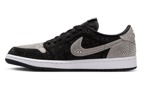 Η Jordan Brand και η Swarovski συνεργάζονται για την κυκλοφορία του γυναικείου AJ1 Retro Low OG