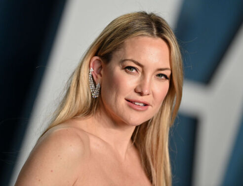 Kate Hudson Italy Beach